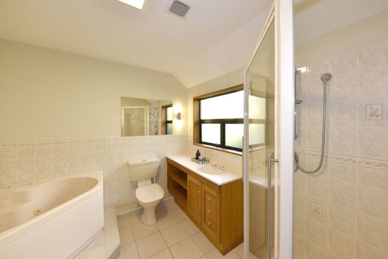 Photo of property in 12 Overdale Drive, Cashmere, Christchurch, 8022