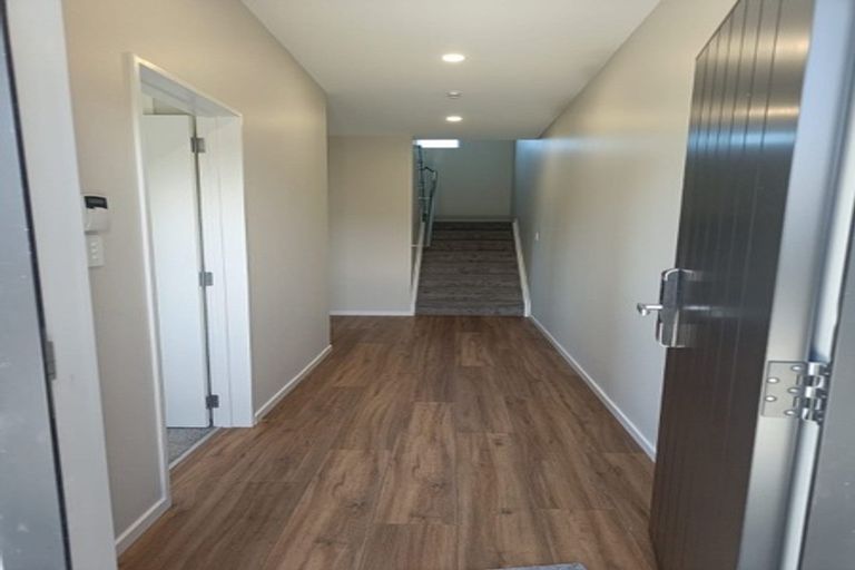 Photo of property in 23f Great South Road, Papatoetoe, Auckland, 2025