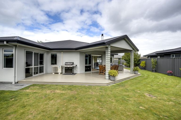 Photo of property in 17 Waitaki Way, Poraiti, Napier, 4112