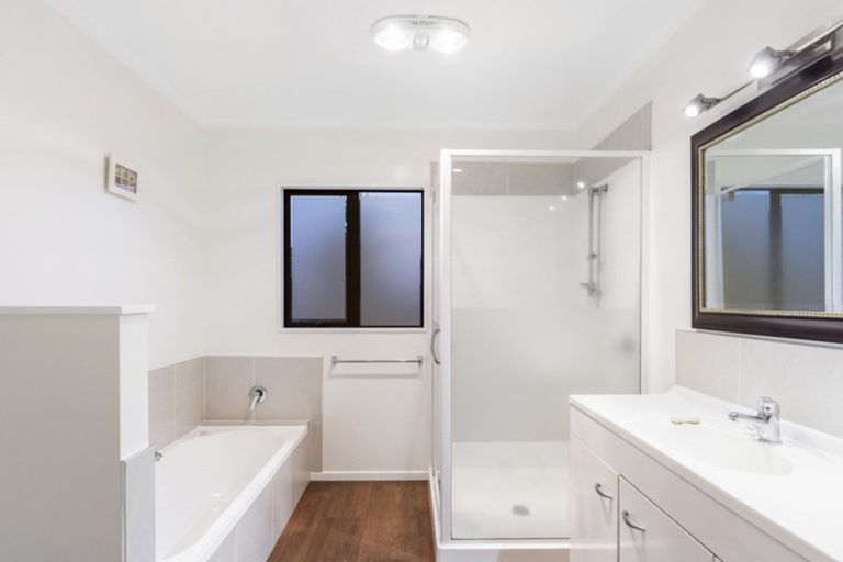 Photo of property in 47 Katerini Grove, Papamoa Beach, Papamoa, 3118