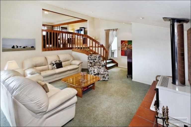 Photo of property in 237 Te Atatu Road, Te Atatu South, Auckland, 0610
