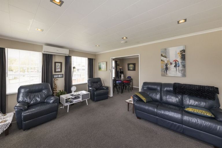 Photo of property in 1 Capri Place, Awapuni, Palmerston North, 4412