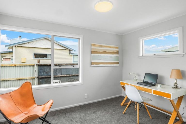 Photo of property in 254 Lake Terrace Road, Shirley, Christchurch, 8061