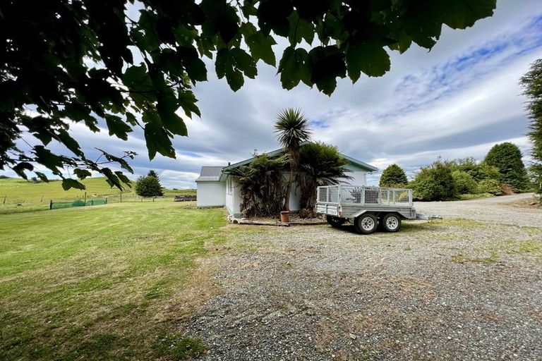 Photo of property in 231 Lillburn Monowai Road, Dean, Tuatapere, 9691