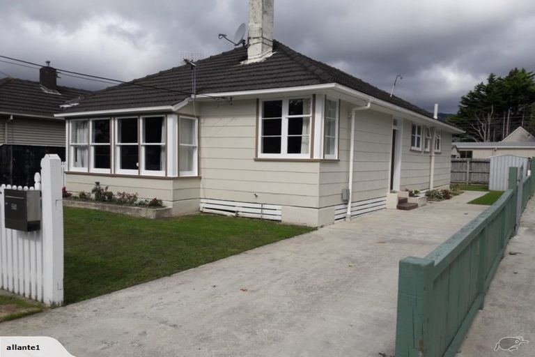 Photo of property in 274 Oxford Terrace, Avalon, Lower Hutt, 5011