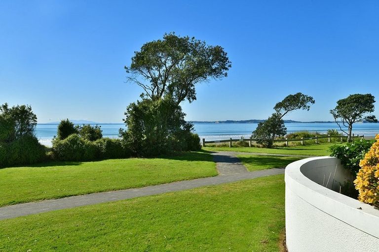 Photo of property in Oceanside Apartments, 27/453 Hibiscus Coast Highway, Orewa, 0931