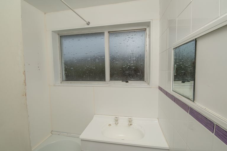 Photo of property in 27 Bayswater Crescent, Bromley, Christchurch, 8062