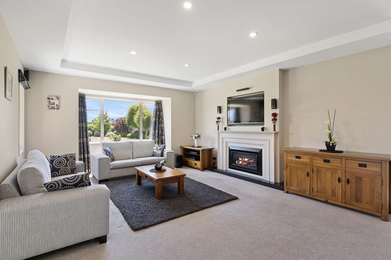 Photo of property in 9 Rossington Drive, West Melton, 7618