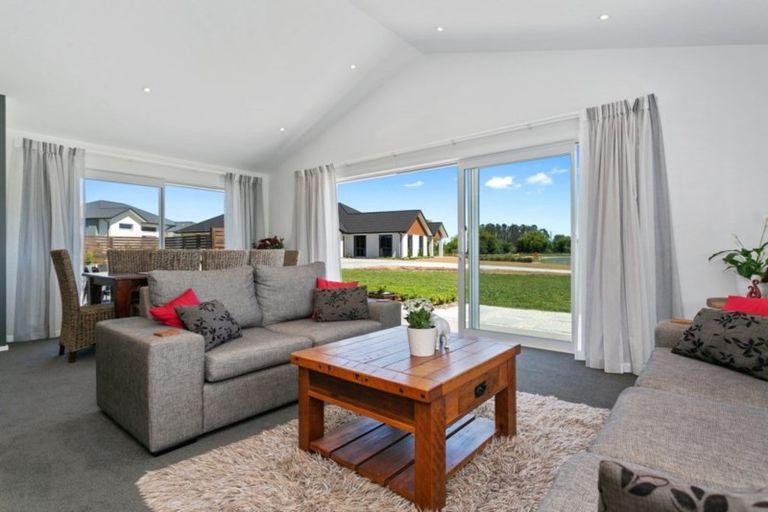 Photo of property in 51 Mike Smith Drive, Cambridge, 3434