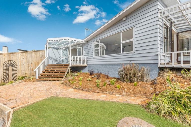 Photo of property in 49 Jaemont Avenue, Te Atatu South, Auckland, 0610