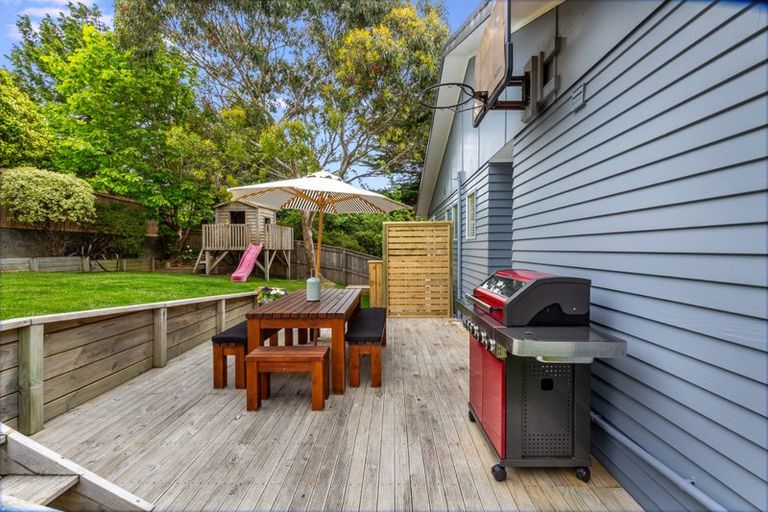 Photo of property in 137 Spinnaker Drive, Whitby, Porirua, 5024