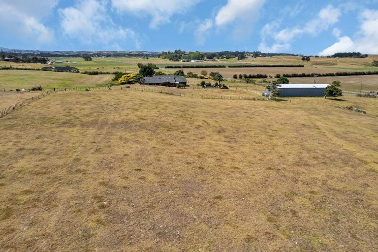 Photo of property in 70 Baylys Coast Road, Dargaville, 0377