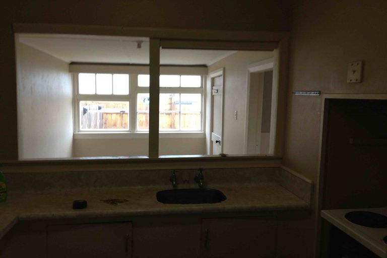 Photo of property in 9-11 Keeling Street, West End, Palmerston North, 4412