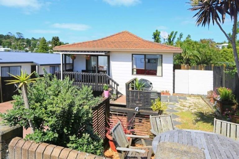 Photo of property in 188 Solar Road, Glen Eden, Auckland, 0602