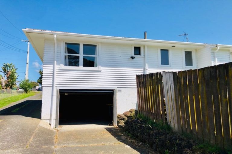 Photo of property in 1/221 Birkdale Road, Birkdale, Auckland, 0626