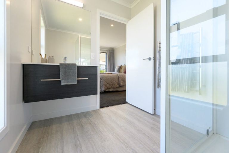 Photo of property in 43 Katania Heights, Brightwater, 7022