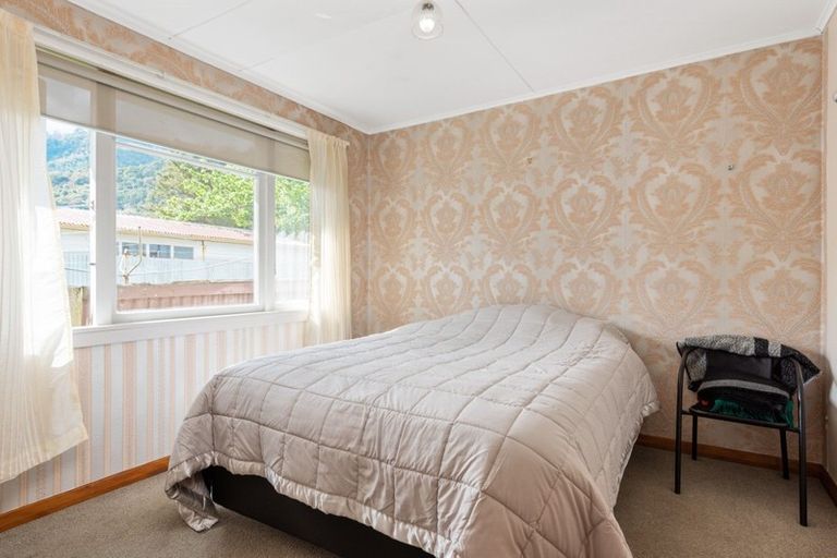 Photo of property in 22a York Street, Picton, 7220