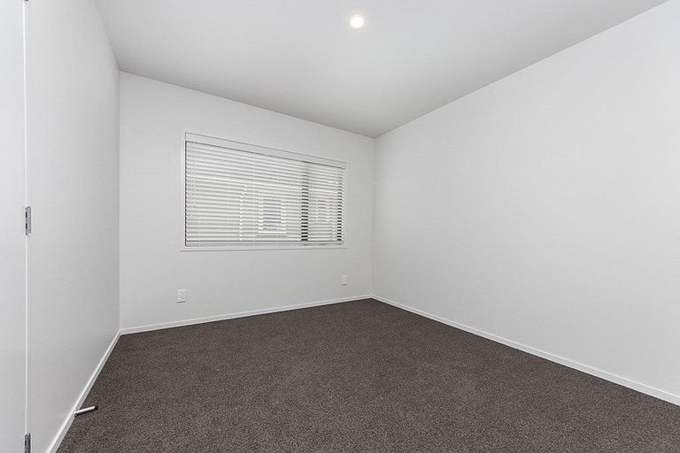 Photo of property in 2 Saffron Street, Birkdale, Auckland, 0626