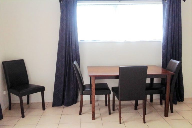 Photo of property in 9 Mahon Place, Papatoetoe, Auckland, 2025