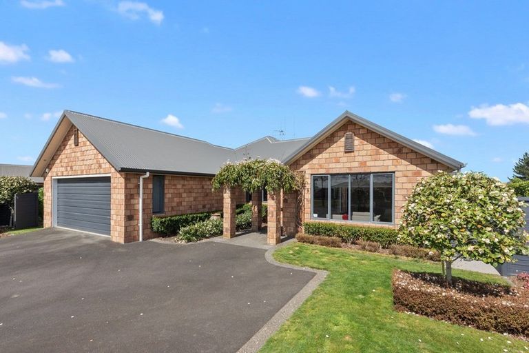 Photo of property in 24 Portobello Way, Huntington, Hamilton, 3210