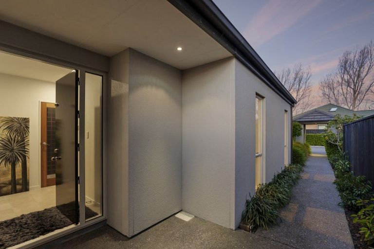 Photo of property in 132 Lake Terrace Road, Burwood, Christchurch, 8061