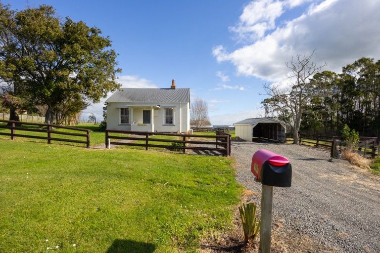 Photo of property in 107 Akers Road, Linton, Palmerston North, 4472