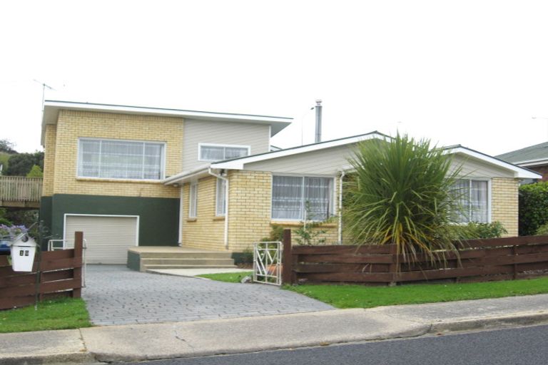 Photo of property in 19 Kinmont Crescent, Kinmont Park, Mosgiel, 9024