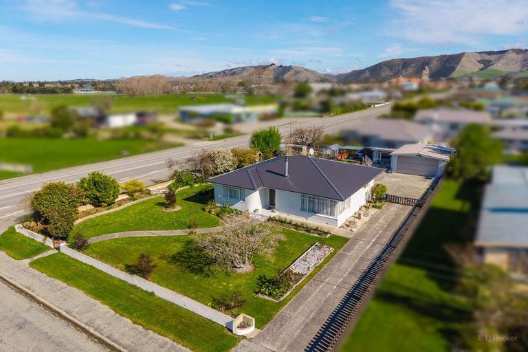 Photo of property in 1 Regent Street, Waimate, 7924