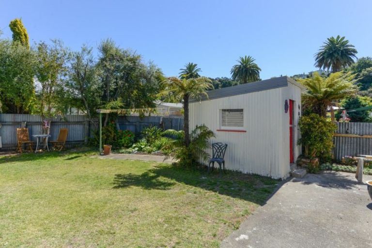 Photo of property in 4 Vigor Brown Street, Napier South, Napier, 4110