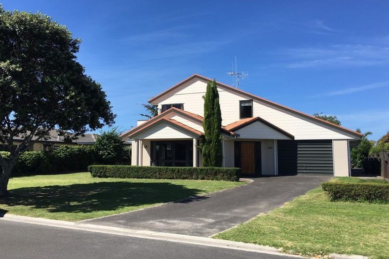 Photo of property in 15 Reef Avenue, Papamoa Beach, Papamoa, 3118