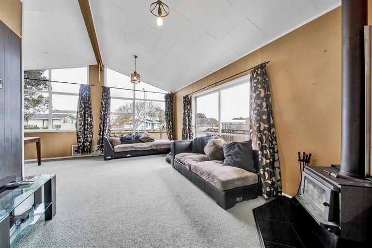 Photo of property in 3 Trimble Place, Bell Block, New Plymouth, 4312