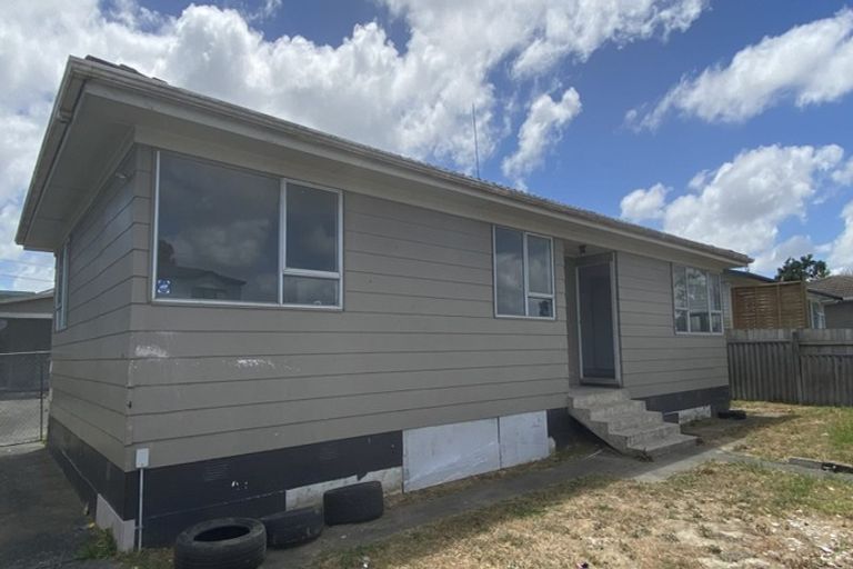 Photo of property in 8 Garth Place, Manurewa, Auckland, 2102