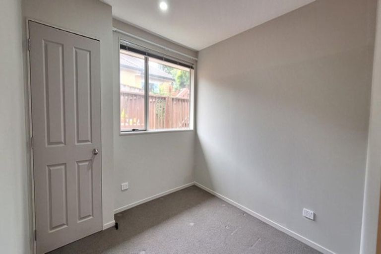 Photo of property in 3a Pittville Place, Henderson, Auckland, 0612