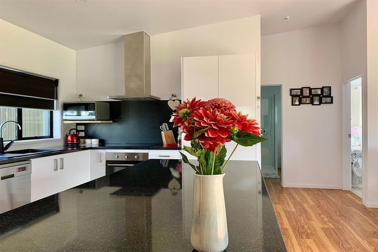 Photo of property in 32 Argyll Road, Otane, 4276