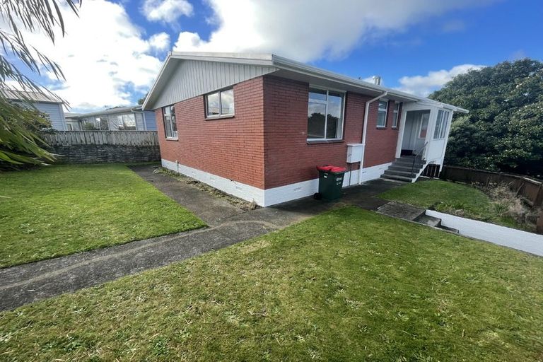 Photo of property in 30 Camellia Avenue, Bell Block, New Plymouth, 4312