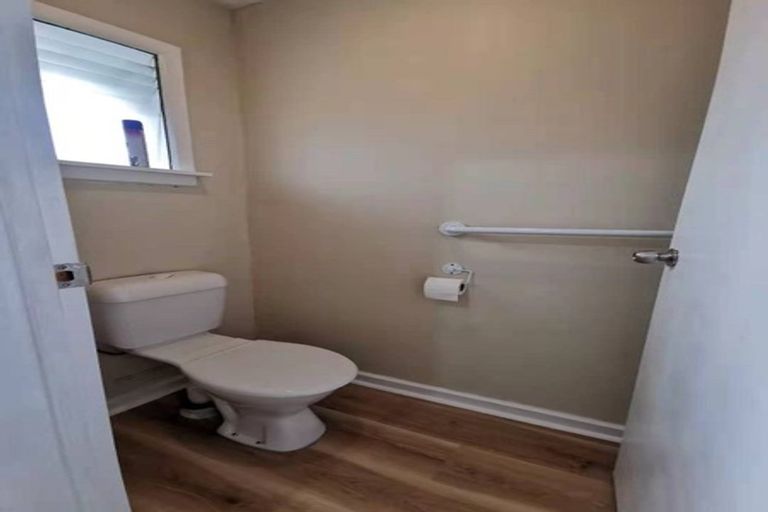 Photo of property in 36 Charlcott Street, Burnside, Christchurch, 8053