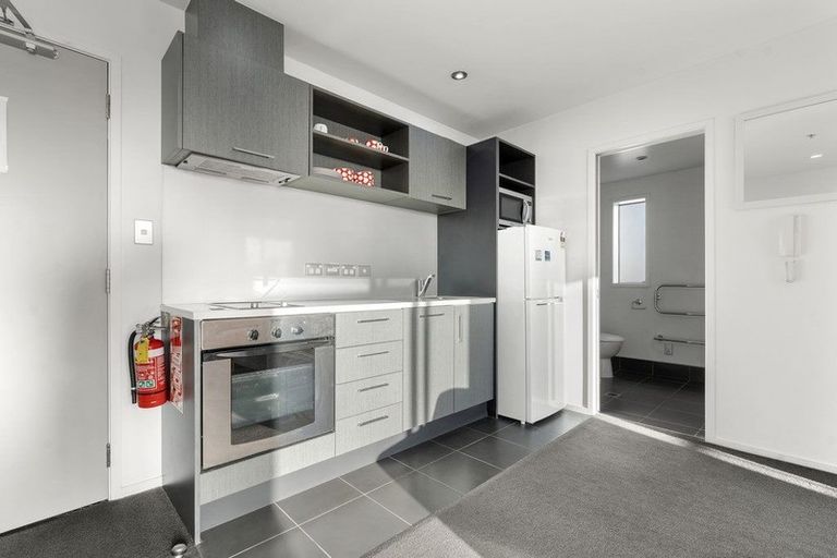 Photo of property in 2104/74 Albert Street, Auckland Central, Auckland, 1010