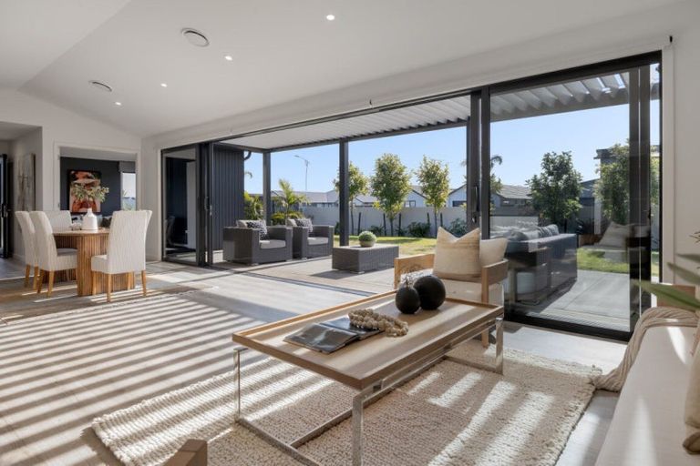 Photo of property in 52 Montiicola Drive, Papamoa Beach, Papamoa, 3118