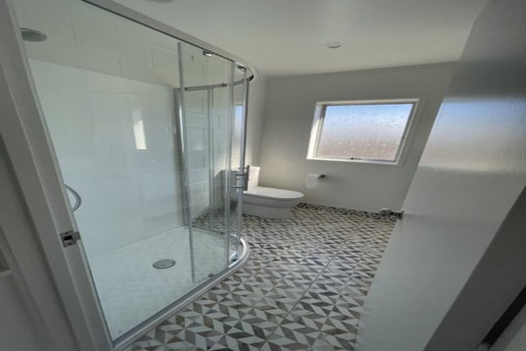 Photo of property in 1/5 Glen Road, Browns Bay, Auckland, 0630