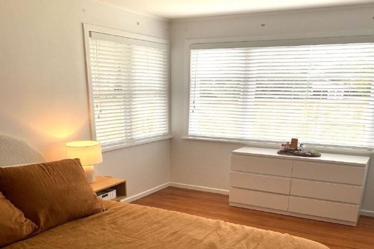 Photo of property in 1/11 Shortt Avenue, Mangere Bridge, Auckland, 2022