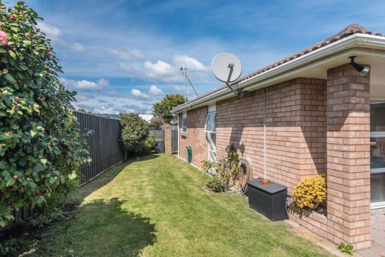 Photo of property in 16 Manly Garden, Paraparaumu Beach, Paraparaumu, 5032