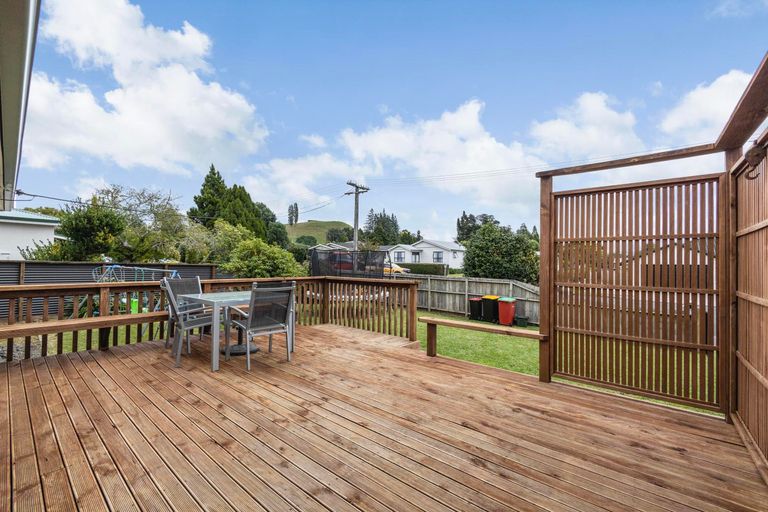 Photo of property in 10 Okoroire Street, Tirau, 3410