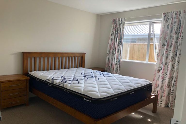 Photo of property in 43 Pegasus Boulevard, Pegasus, 7612