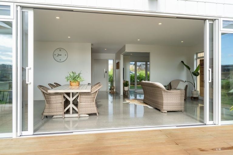 Photo of property in 5 Tunarau Street, Raglan, 3225