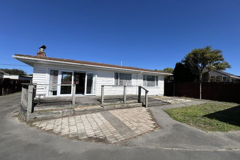 Photo of property in 172 Springs Road, Hornby, Christchurch, 8042