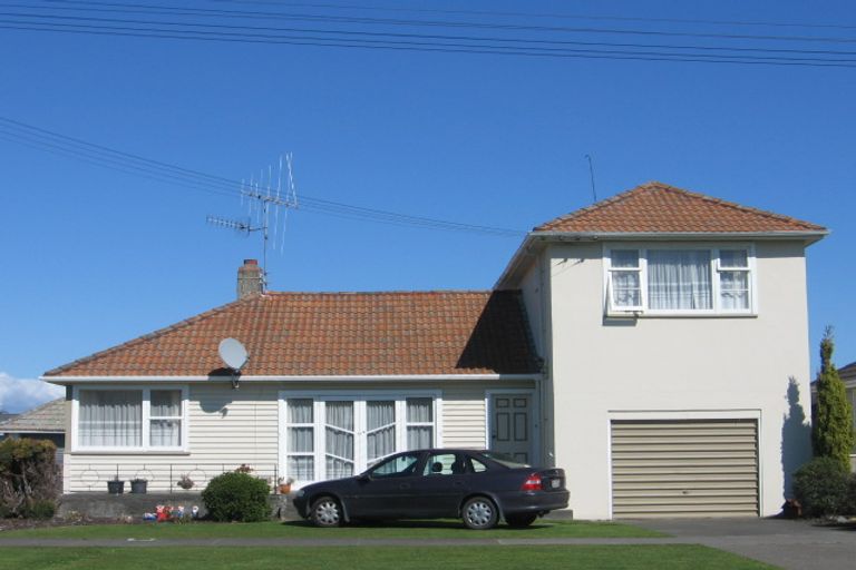 Photo of property in 5 Hulke Street, Foxton, 4814