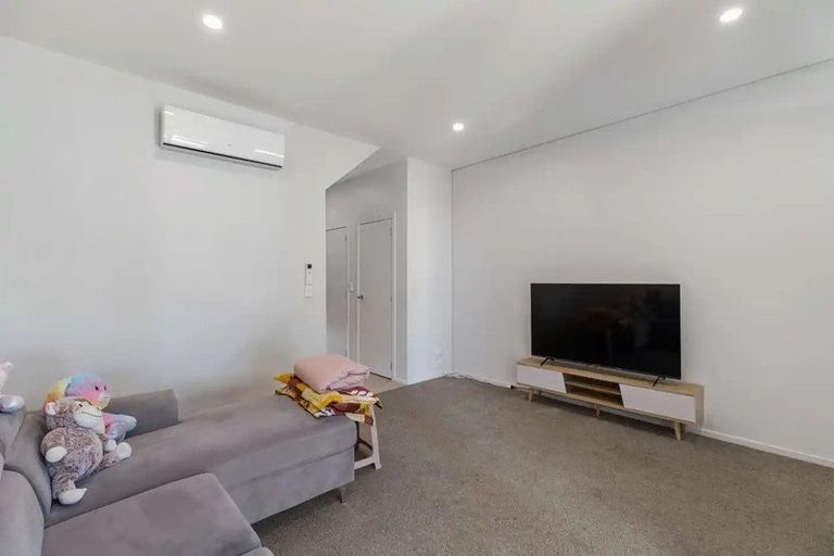 Photo of property in 36 Ceramic Lane, New Lynn, Auckland, 0600