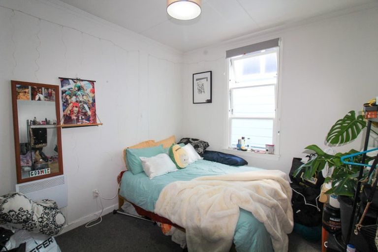 Photo of property in 18 Tamar Street, Island Bay, Wellington, 6023