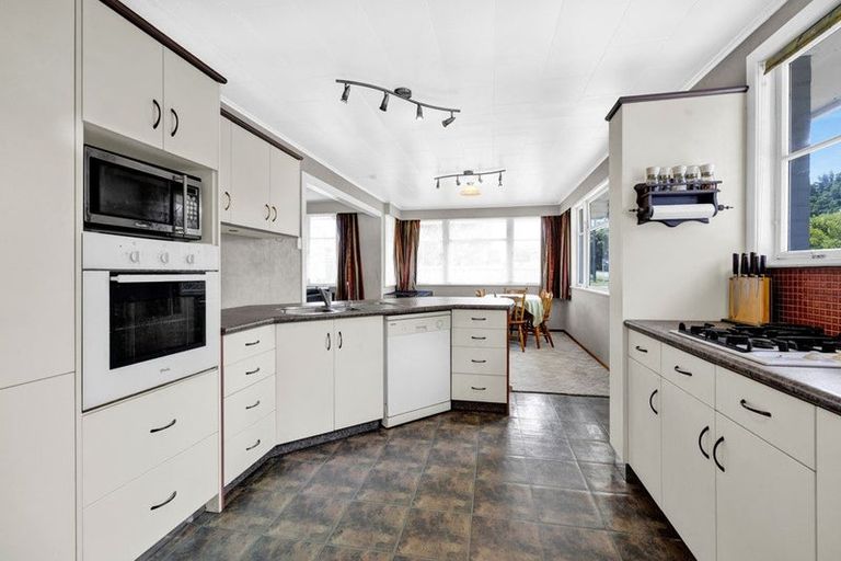 Photo of property in 94 South Road, Manaia, 4612