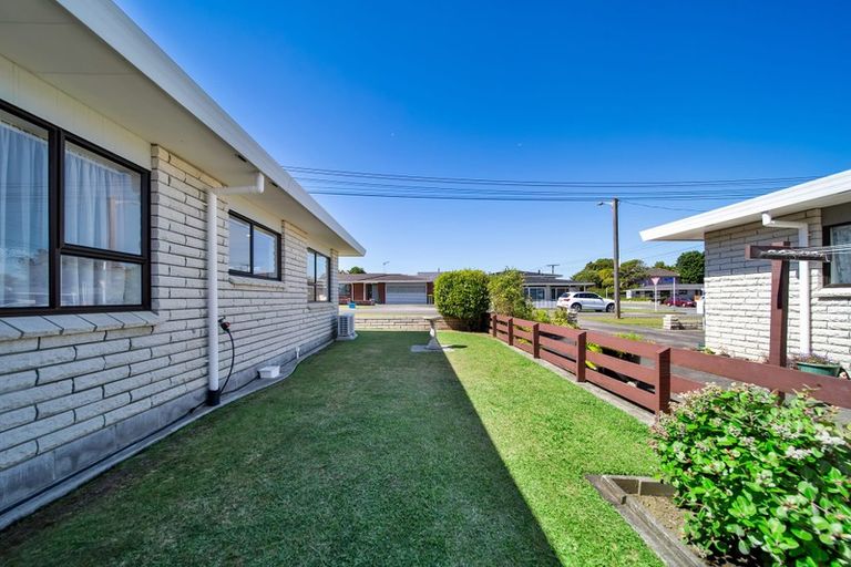 Photo of property in 1 Price Street, Westown, New Plymouth, 4310
